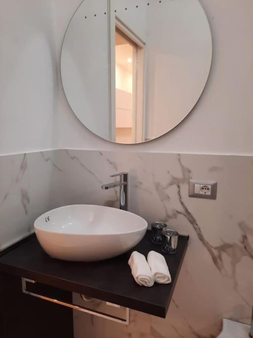 N&Ghomesweethome Raffaelloelegante Appartamento Ideale Casa Vacanze Affari ميلان المظهر الخارجي الصورة